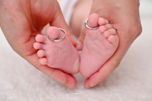 余姚宝宝睡觉频繁惊吓举手