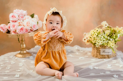 余姚宝宝睡觉爱笑 余姚宝宝睡觉爱笑